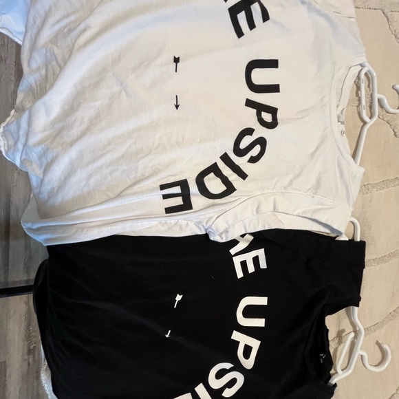 The upside tank top - Picture 2 of 3